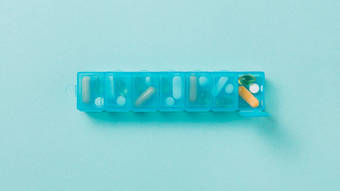 caixas-organizadoras-para-remedios-podem-ser-uteis,-mas-exigem-alguns-cuidados